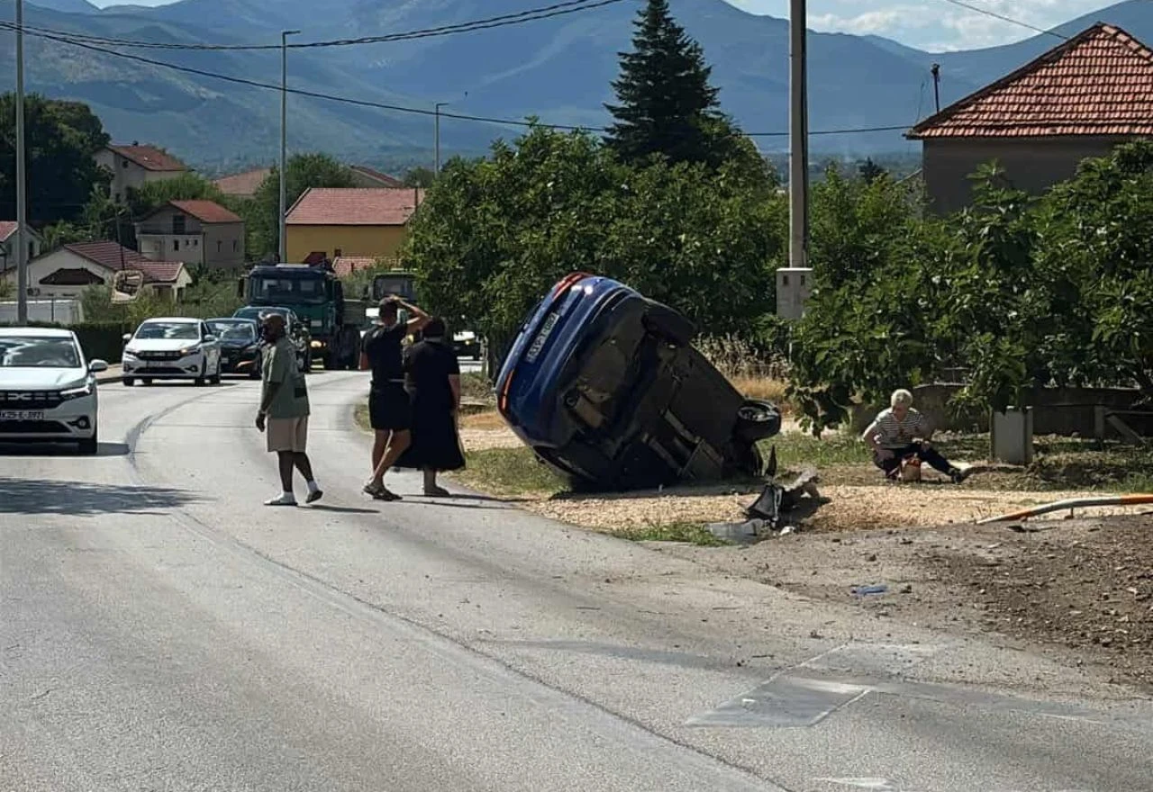 VIDEO | Prometna nesreća kod Ljubuškog, jedna osoba ozlijeđena