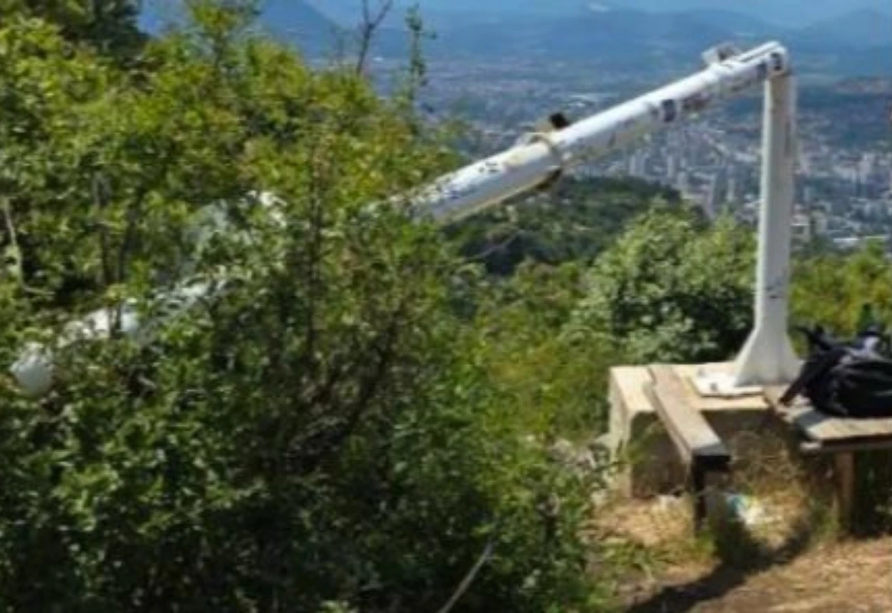 Na dan sjećanja na Srebrenicu uništena zastava Republike BiH