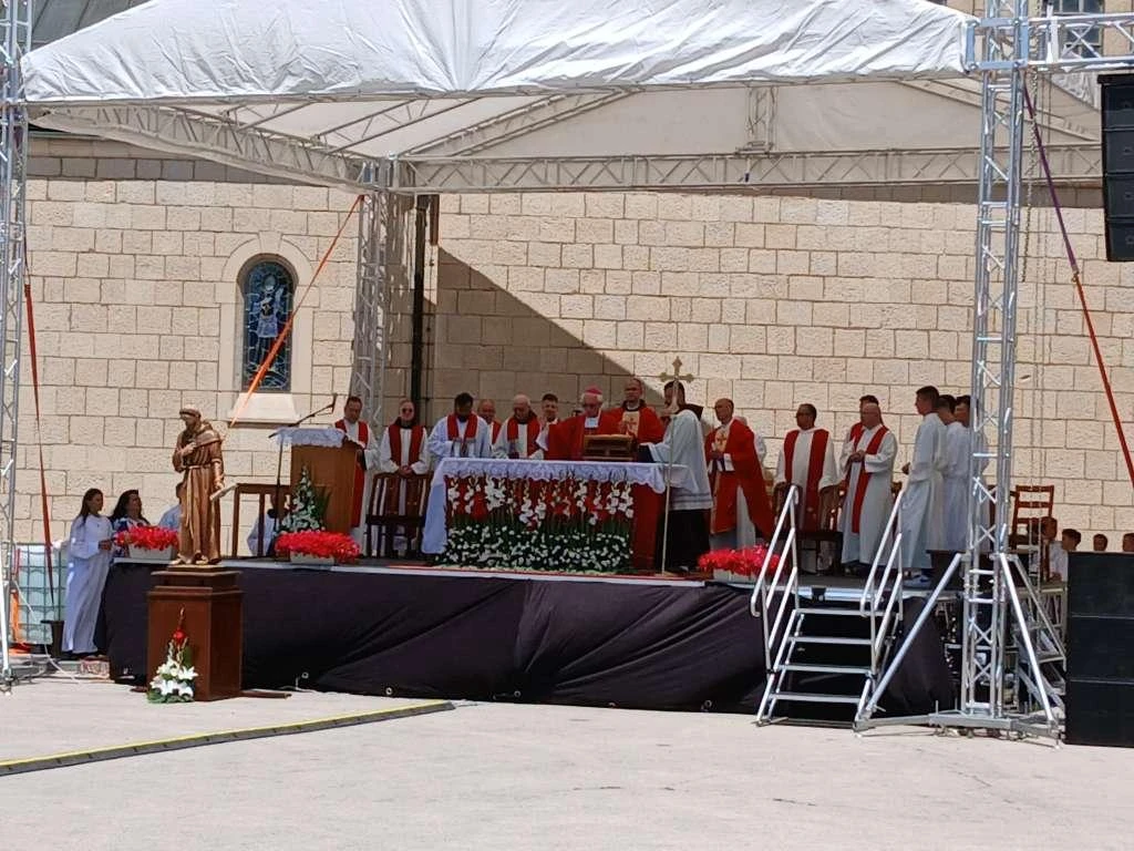 Blagdan sv. Nikole Tavelića u Tomislavgradu večeras zatvara koncert Mate Bulića