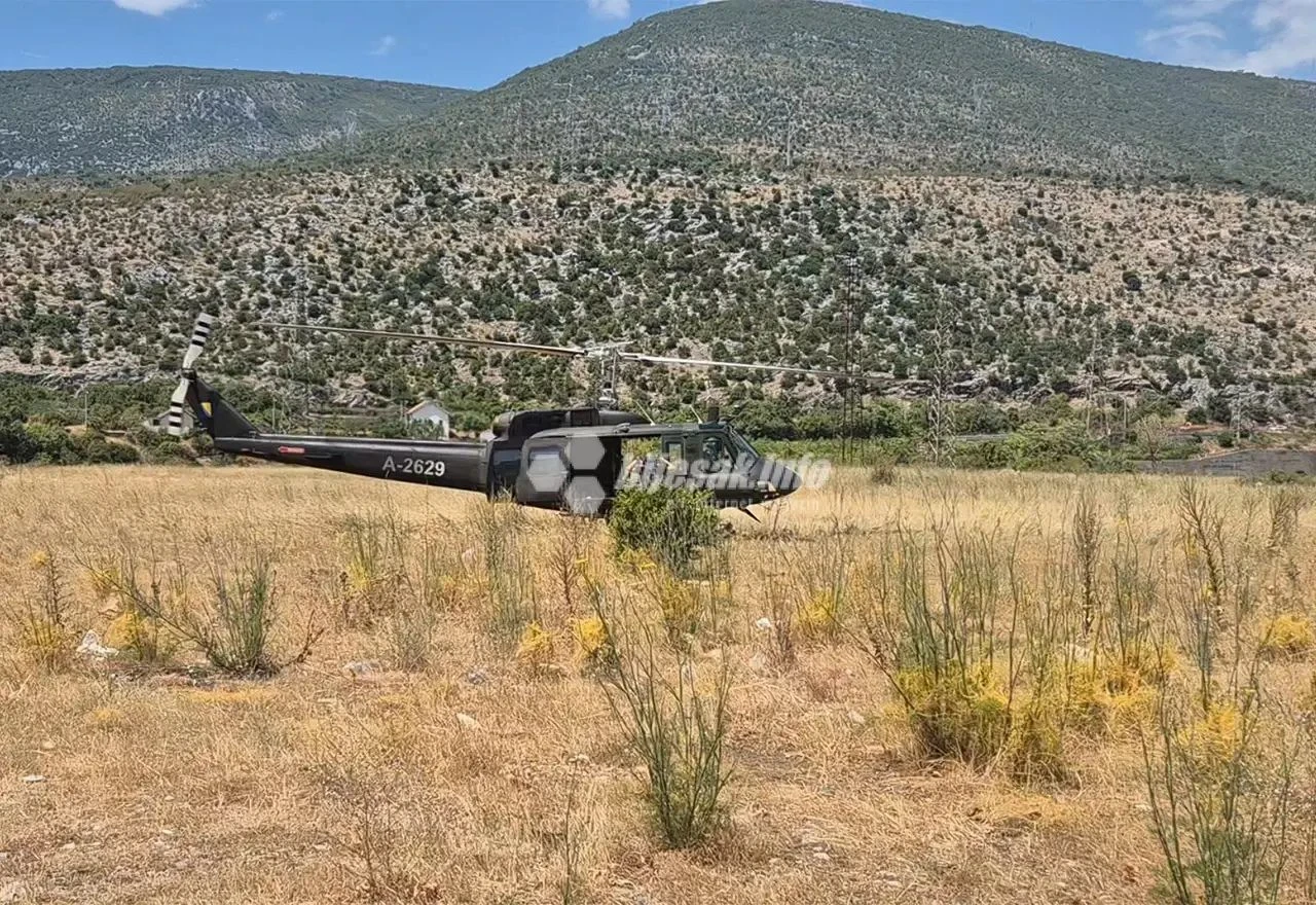 Helikopter Oružanih snaga izbacio 31 tonu vode