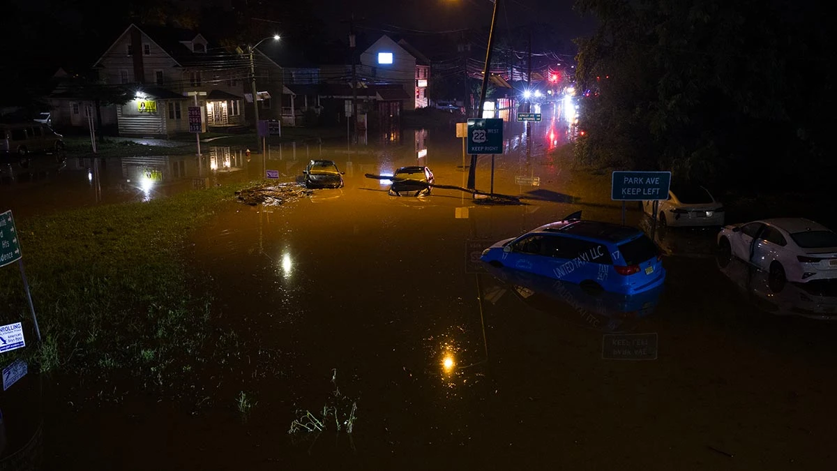 SAD: Ulice New Jerseyja pod vodom