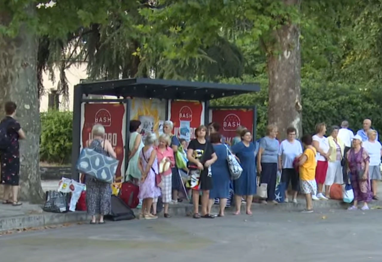 VIDEO | Mostarski umirovljenici svakog utorka idu na more, u planu su i druge destinacije