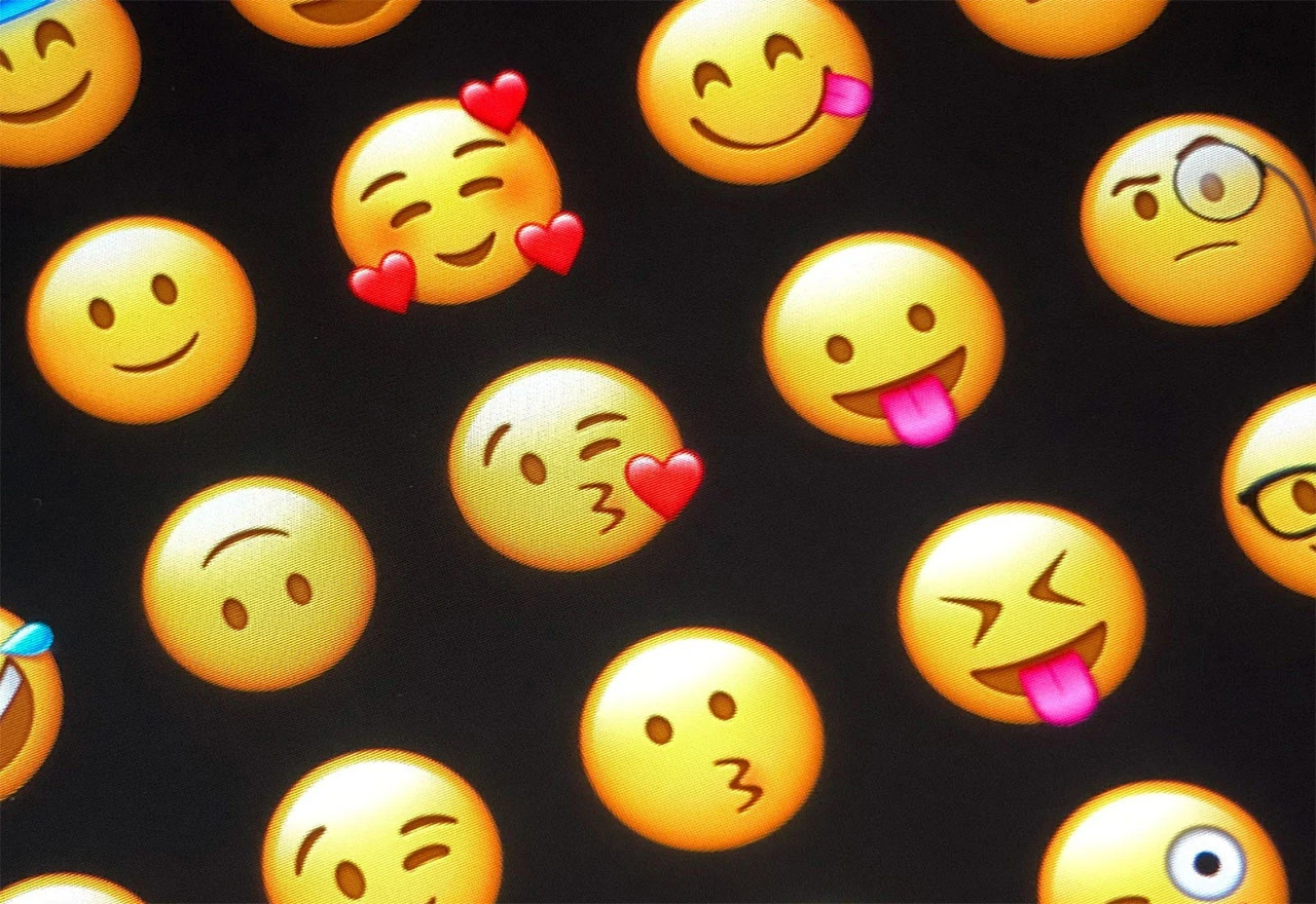 Generacijska razlika: Tko najviše koristi emotikone?