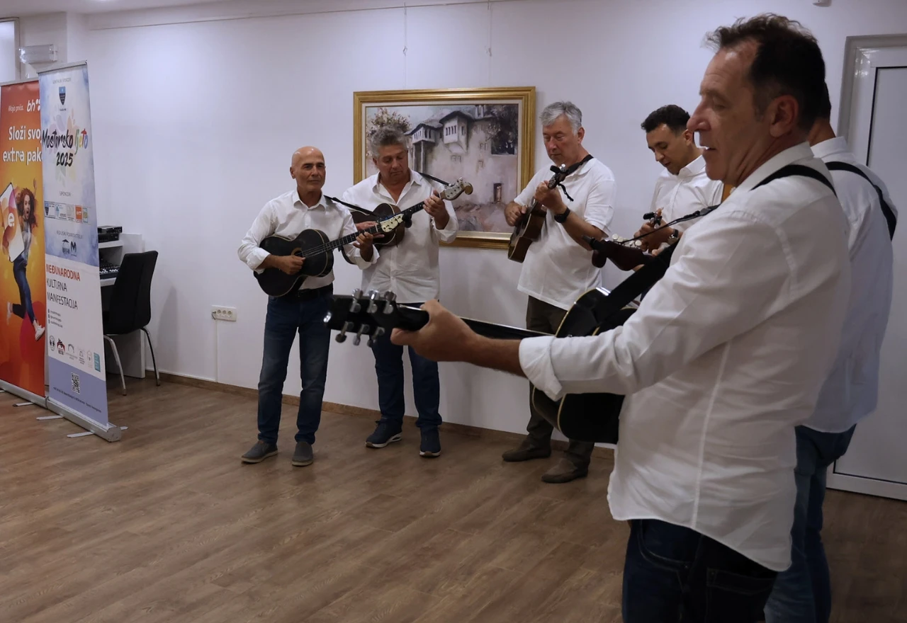 U Mostaru promovirana knjiga o dobrim ljudima koji mijenjaju svijet