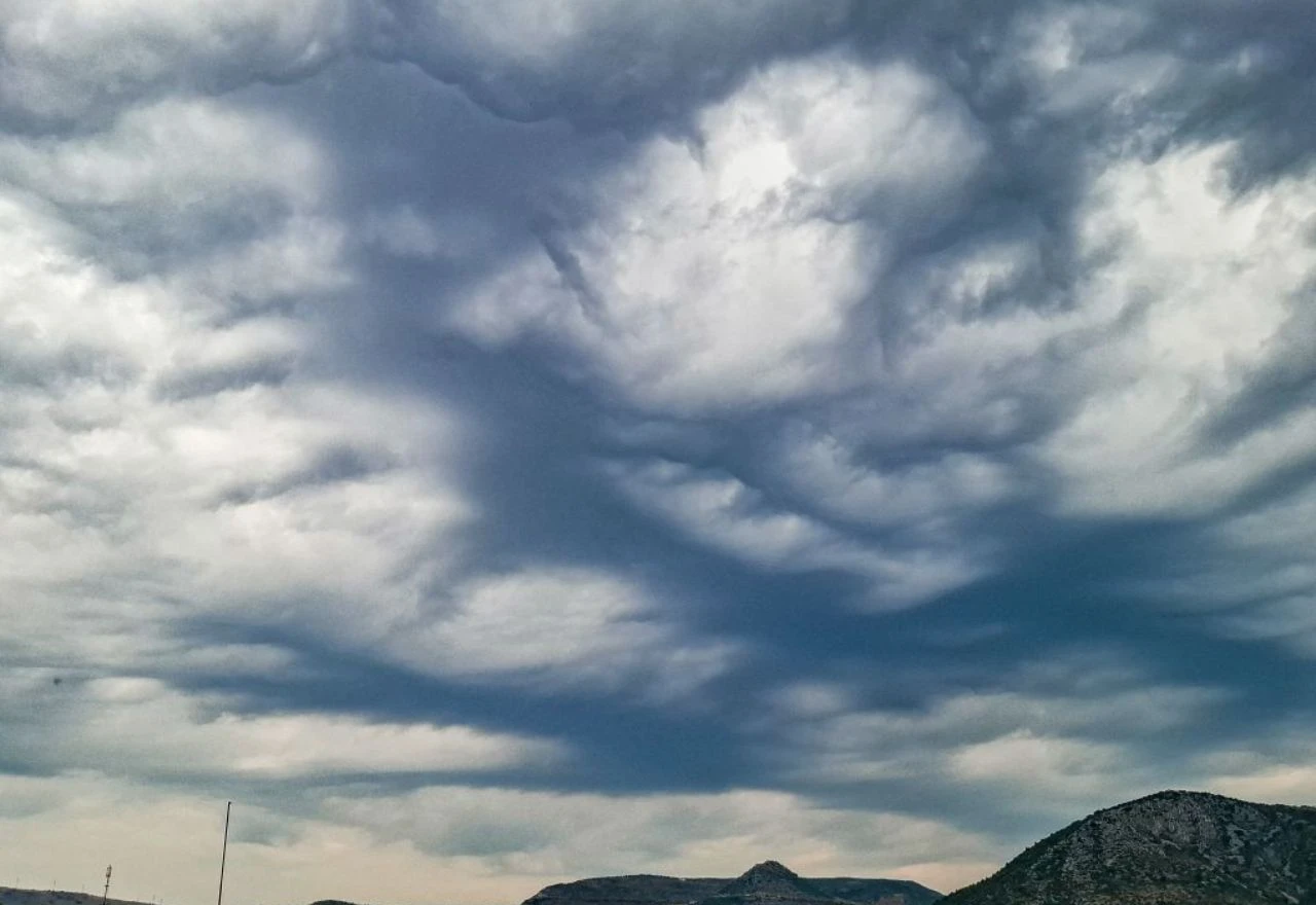 Altokumulus asperatus – neobični oblaci na nebu iznad Mostara