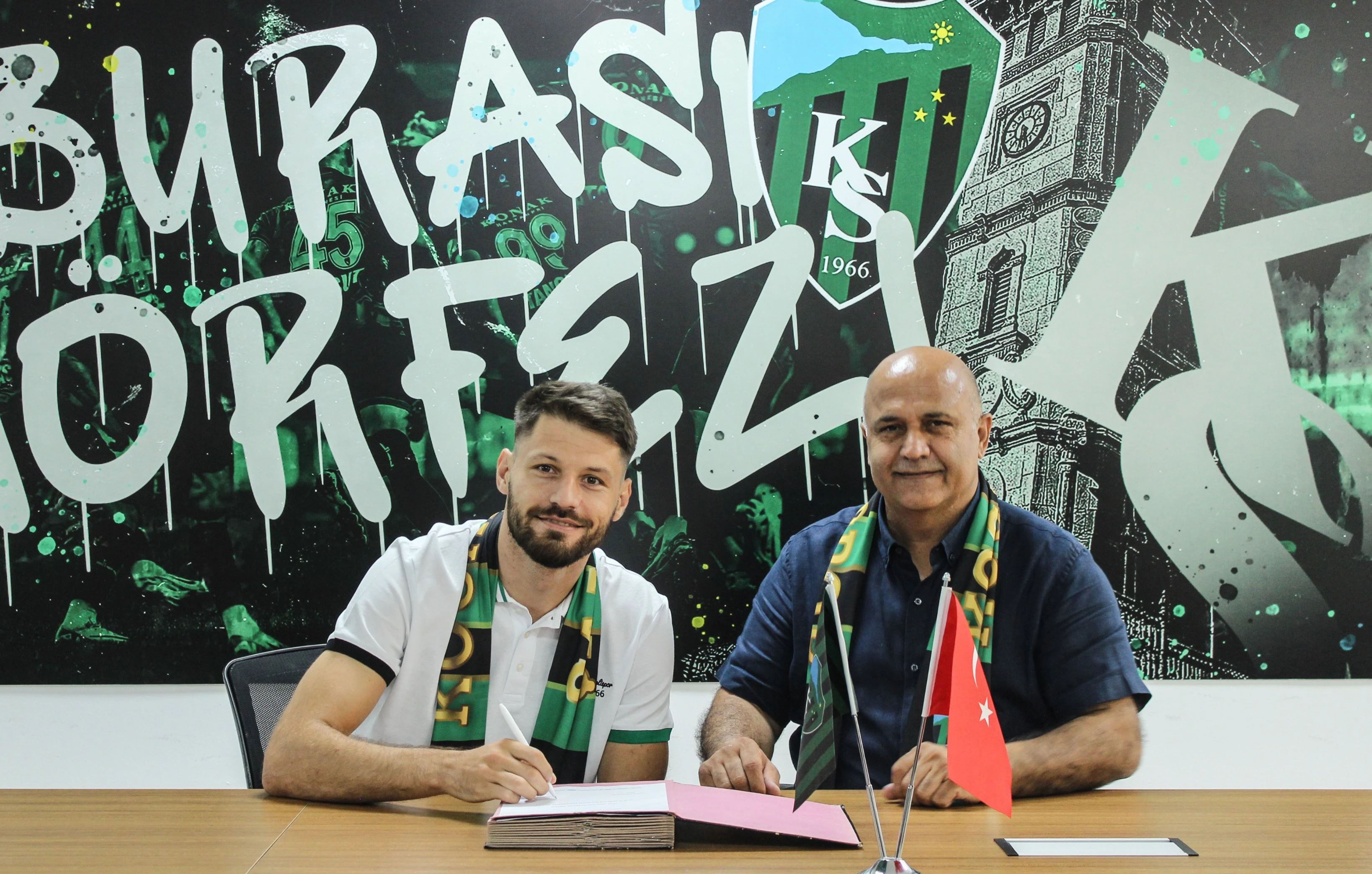 Bruno Petković predstavljen u novom klubu