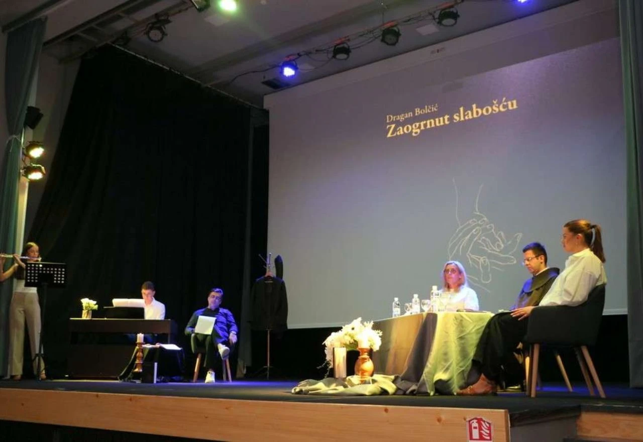 Predstavljena zbirka fra Dragana Bolčića ''Zaogrnut slabošću'' u Tomislavgradu