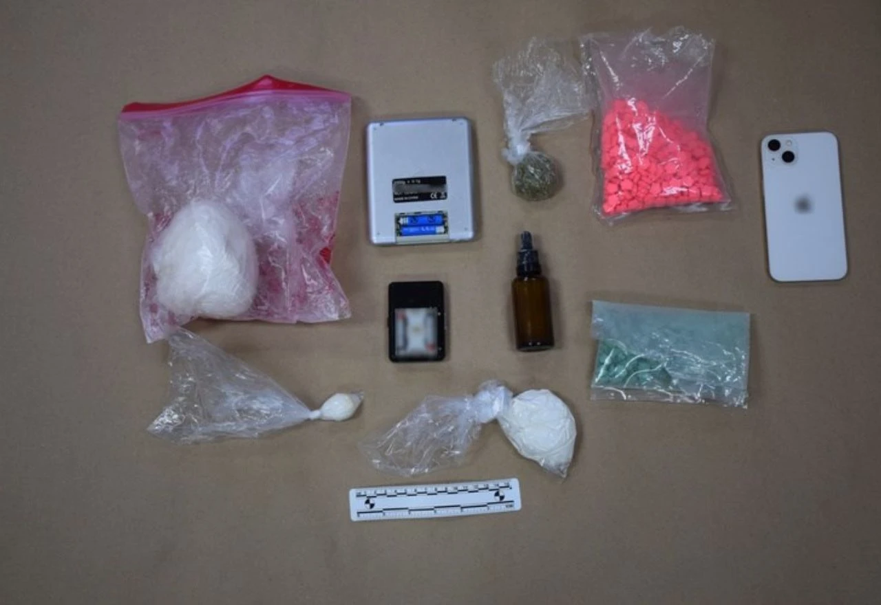 U stanu 35-godišnjaka pronađeni amfetamini, MDMA, droga za silovanje i marihuana