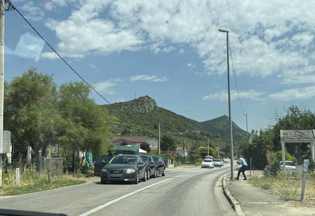 Lančani sudar u Ljubuškom: Polo udario u Golf, a Golf u Audi