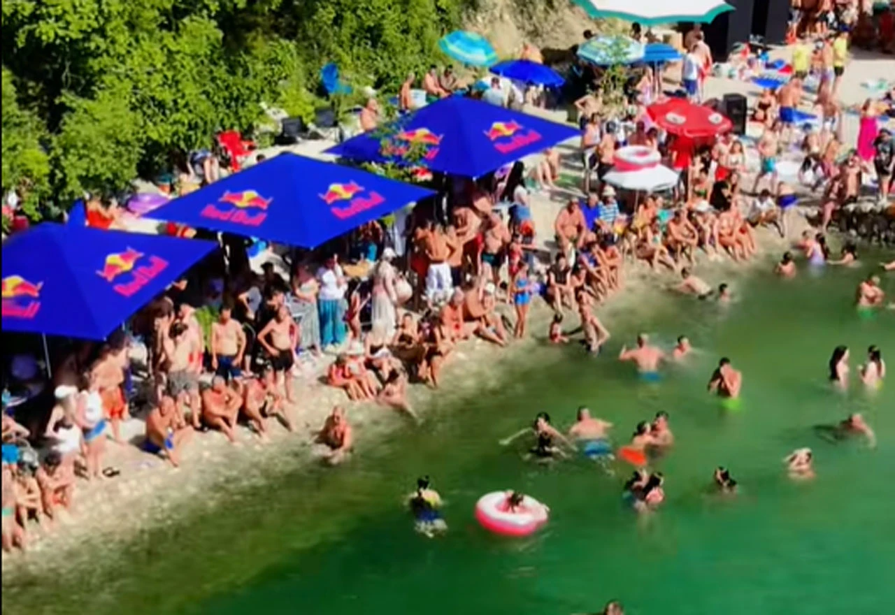 VIDEO | Oživljeni skokovi u Drežnici oduševili publiku
