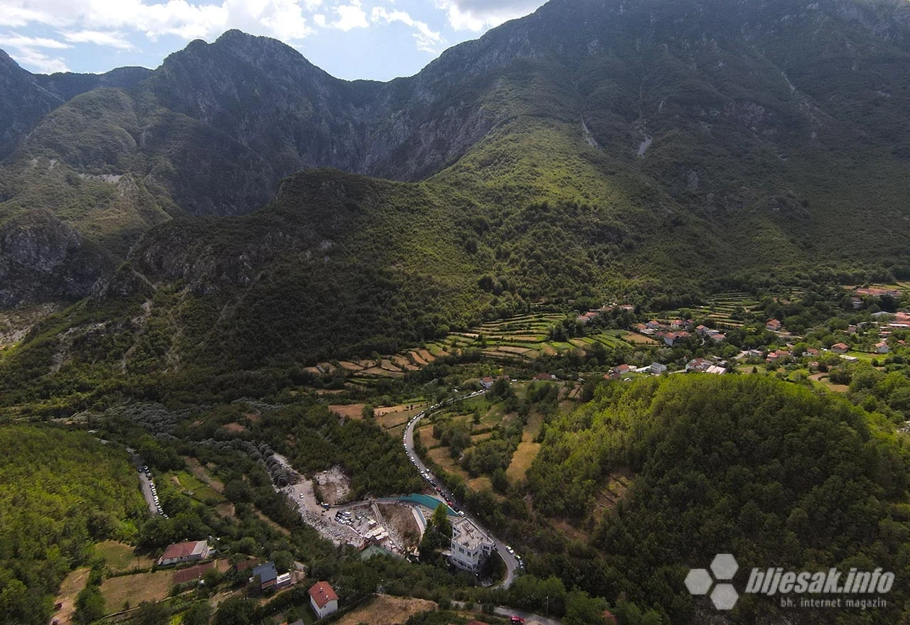 Visinski skokovi u vodu u Drežnici