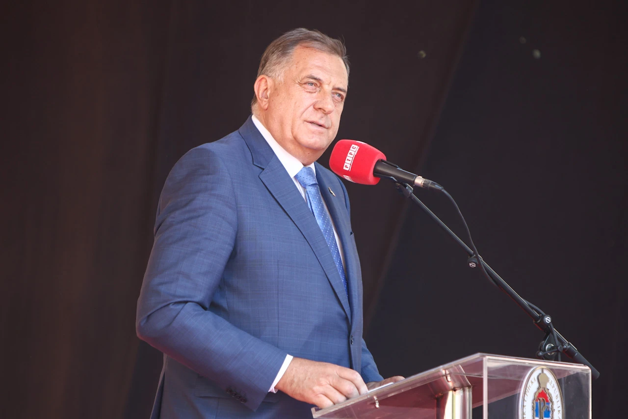Dodik: ''Sve Schmidtove brljotine ćemo eliminirati''