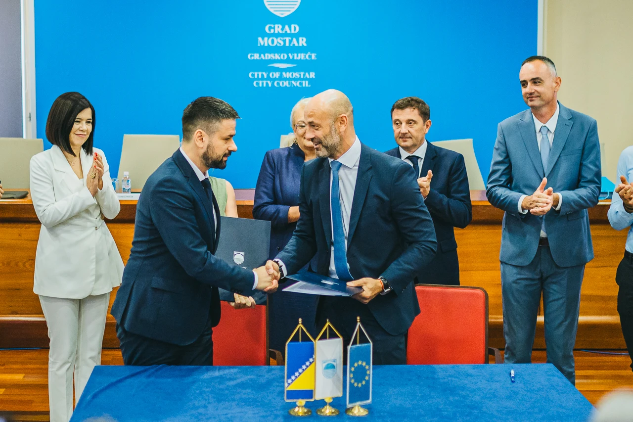 FOTO | Mostar dobio kredit od 12 milijuna, kulturno-sportski centar do kraja 2028. godine