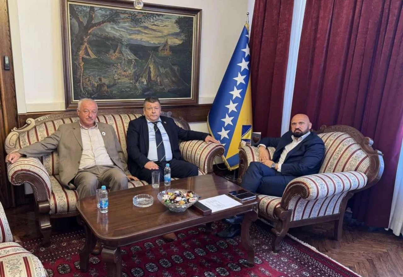 Ramo Isak s direktorom Arhiva FBiH: FMUP potpuno posvećen očuvanju arhivske građe