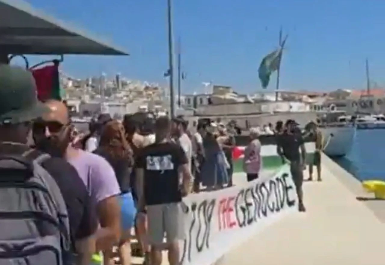 VIDEO | Demonstranti protiv genocida u Gazi sprječavaju iskrcavanje Izraelaca u Grčkoj