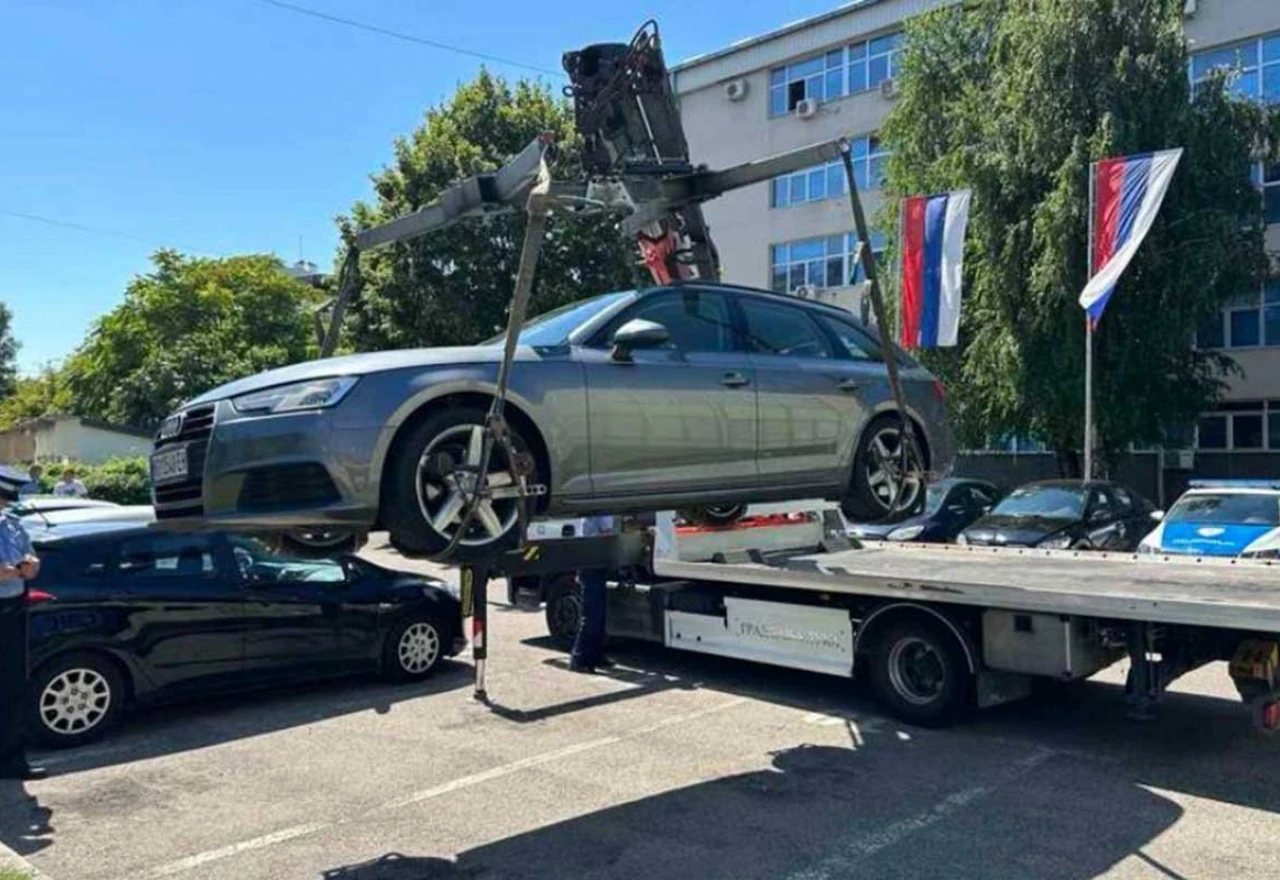Zaplijenjen luksuzni automobil s interpolove potjernice