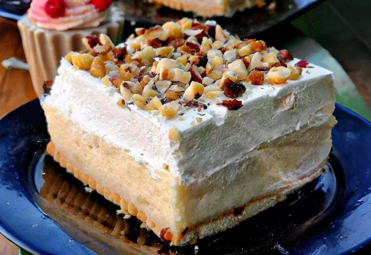 Griz kocke s keksom i šlagom: Ljetni desert za samo 15 minuta