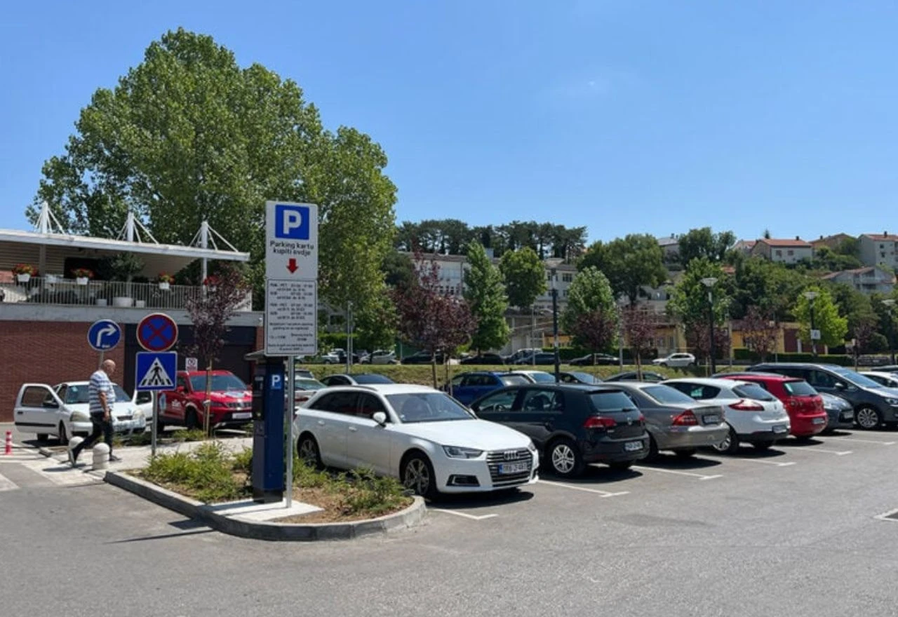U Širokom Brijegu postavljeni prvi automati za parking: Uskoro počinje naplata
