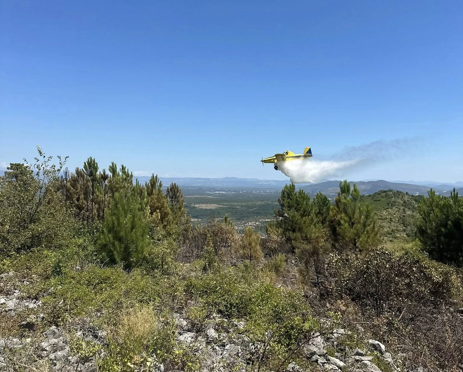 Air Tractror pomaže u gašenju požara u Radišićima