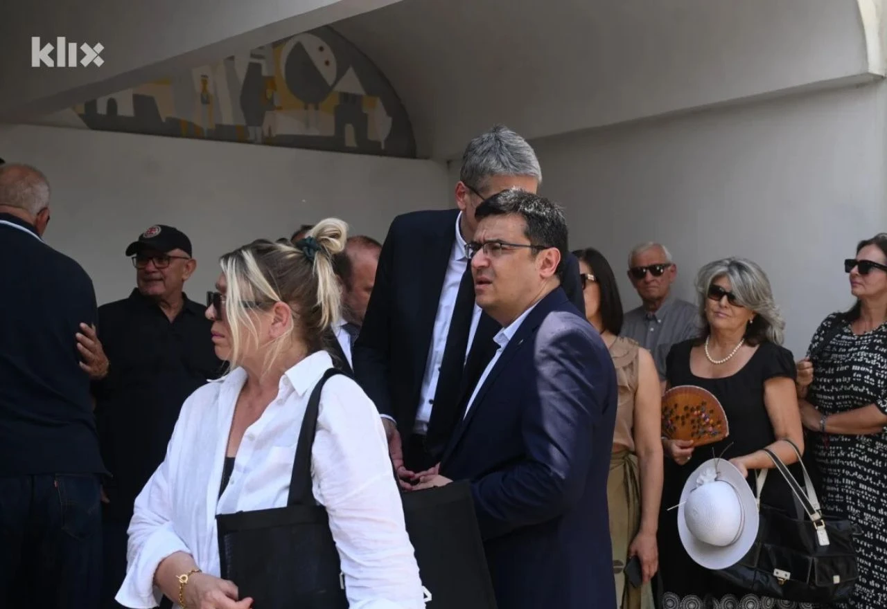 Građani i umjetnici odali počast Josipu Pejakoviću u Sarajevu