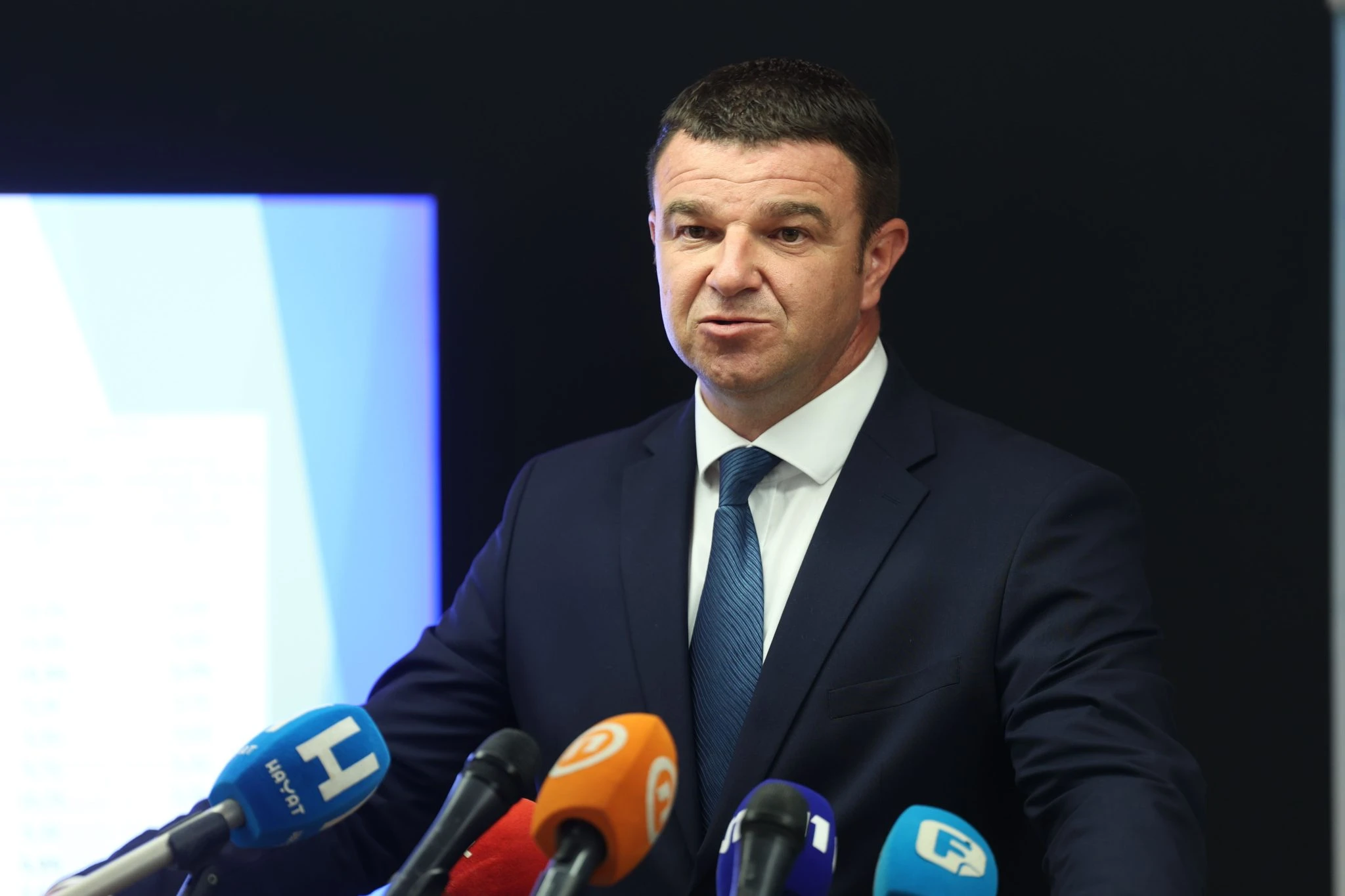 Buljubašić: Za 70 posto korisnika poskupljenje struje znači 2,5 do 3 KM više mjesečno