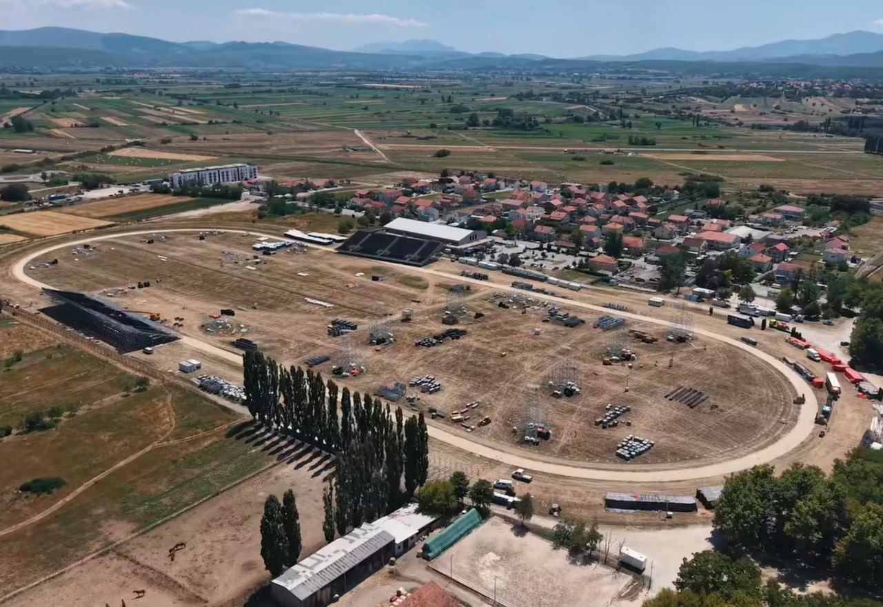 Više od 100.000 ljudi stiže u Sinj: Teku zadnje pripreme za Thompsonov koncert