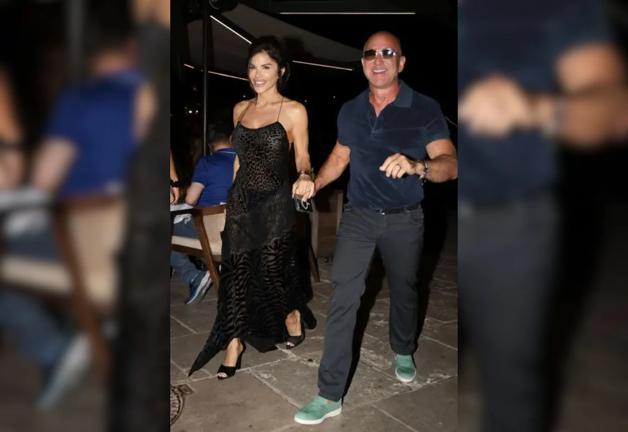 Lauren Sánchez pokazala divlju stranu u prozirnoj haljini sa životinjskim uzorkom
