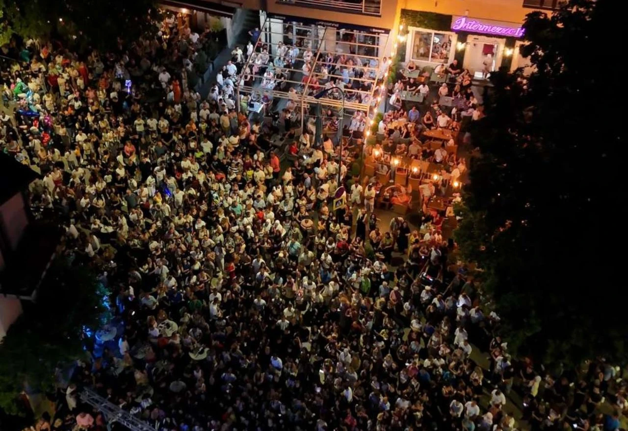 Konjičko ljeto i Dani dijaspore:  Mirza Selimović rasplesao publiku na koncertu
