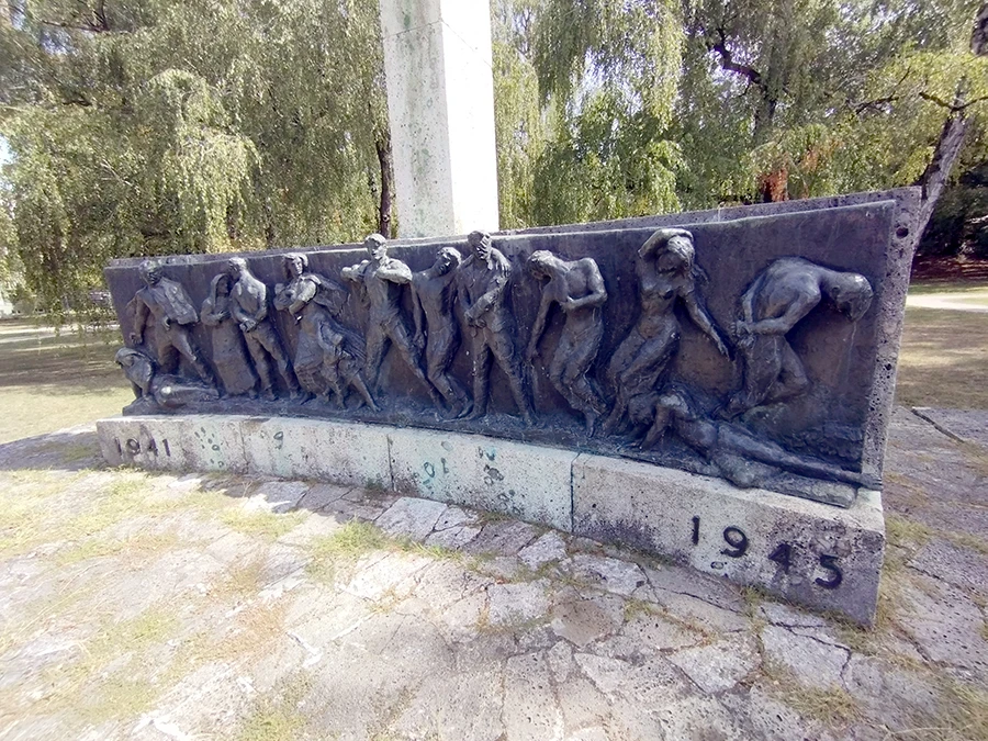 Detalj sa spomenika palim borcima NOB-a