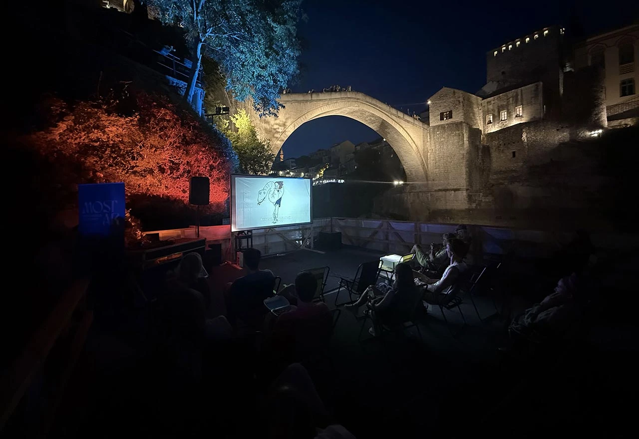 Druga večer Ljeta s TZ Mostar: Filmska čarolija i glazba pod Starim mostom