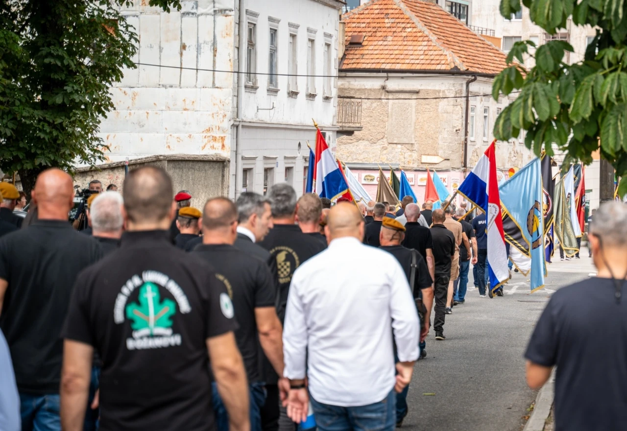 Medved uručio priznanja postrojbama HV i HVO u operaciji 'Ljeto 95.'