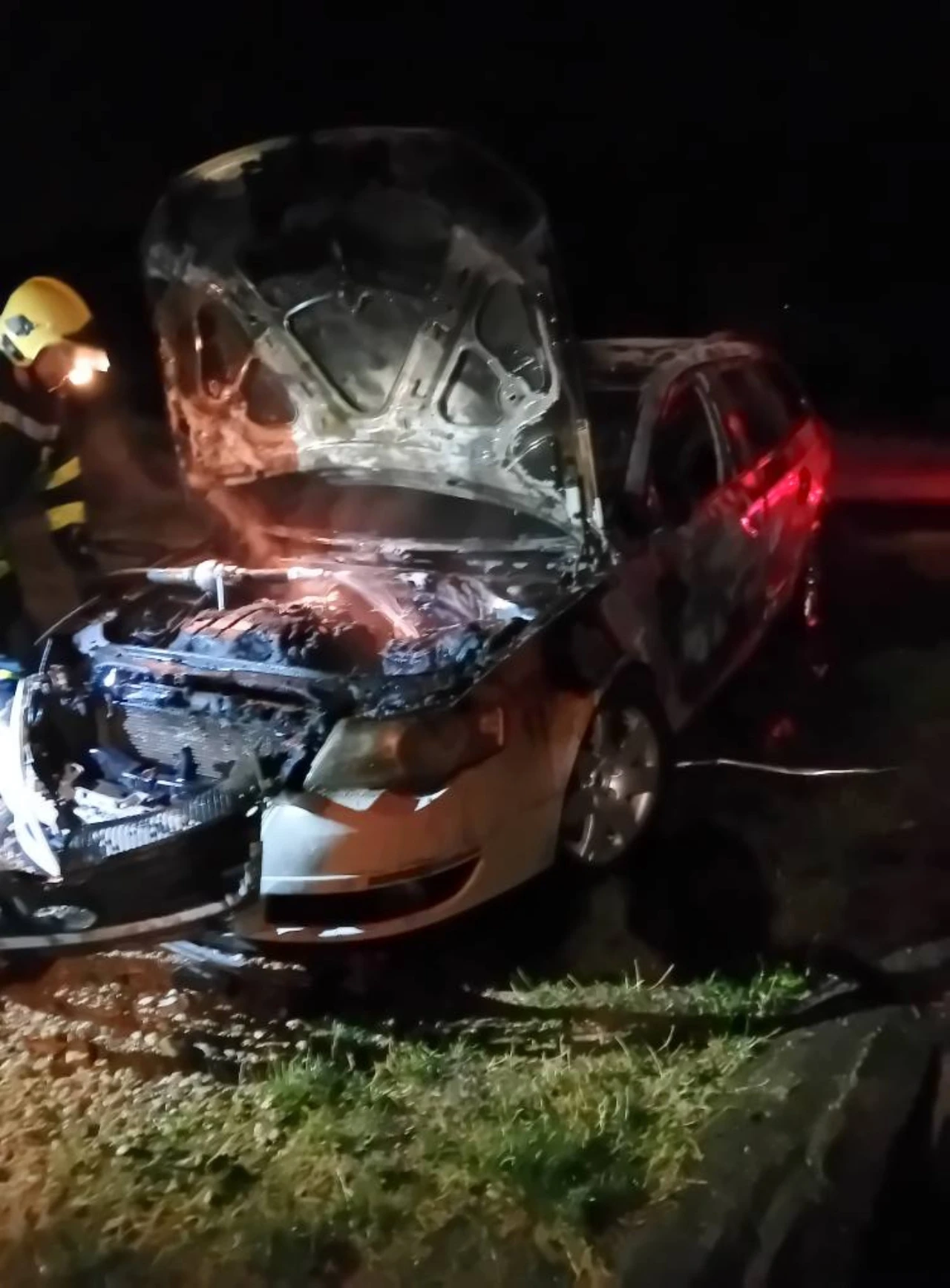 Stevandić o požaru na automobilu: Hurtić ne smije biti ugrožen ni u jednom slučaju