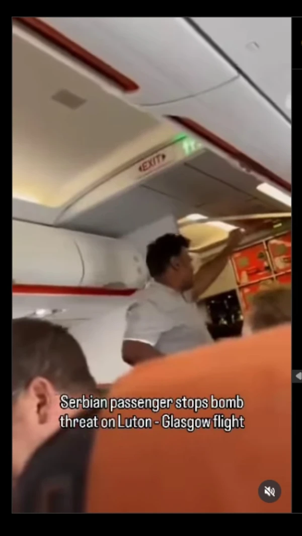 VIDEO | Muškarac iz Srbije svladao putnika koji je prijetio bombom i vikao "Allahu Akbar"