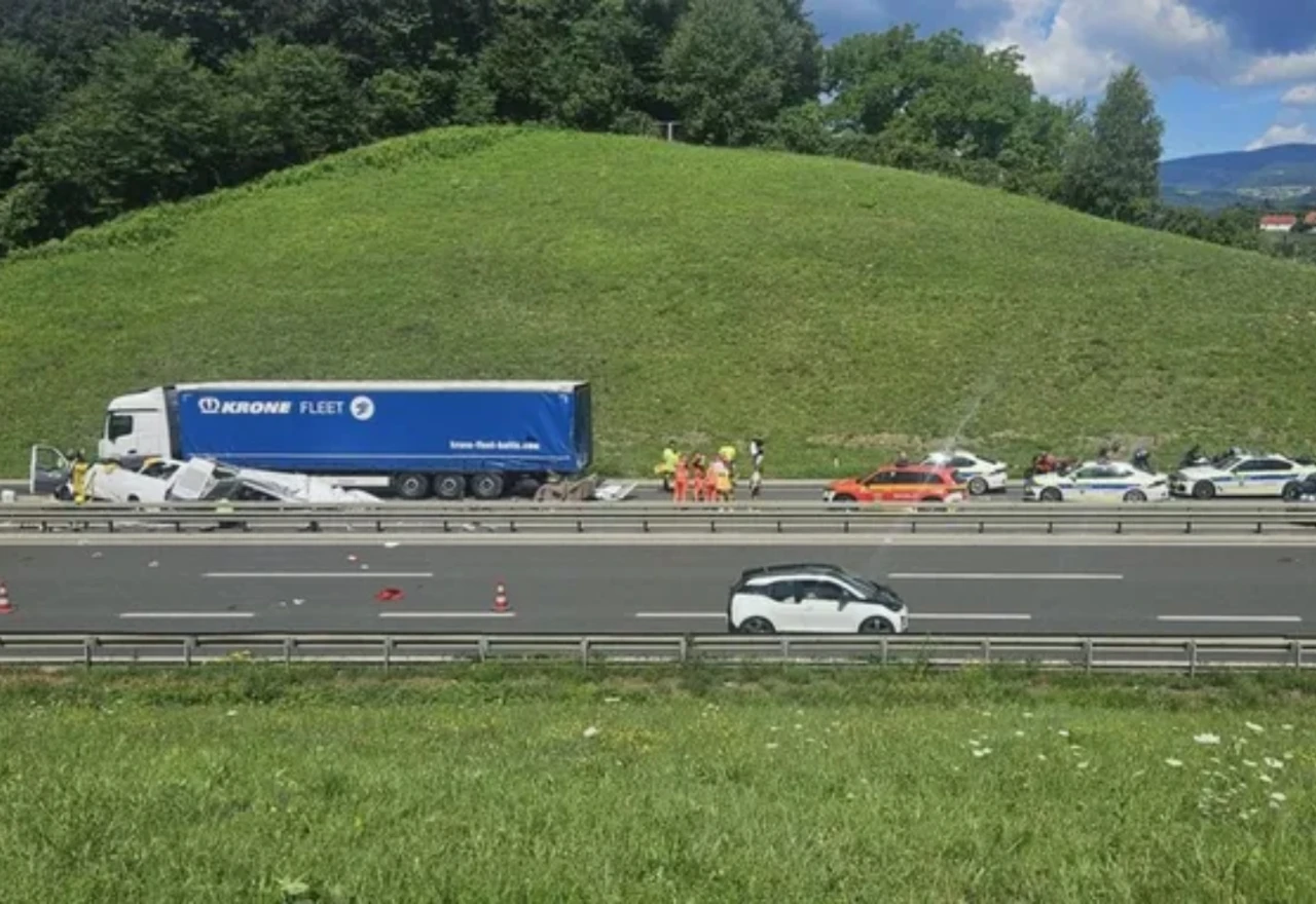 Teška prometna nesreća na Štajerskoj autocesti, pet mrtvih
