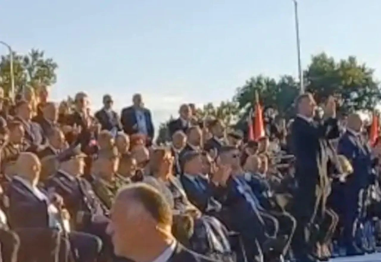 VIDEO: Plenković zaplesao uz Thompsona, Milanović ustao i otišao iz lože