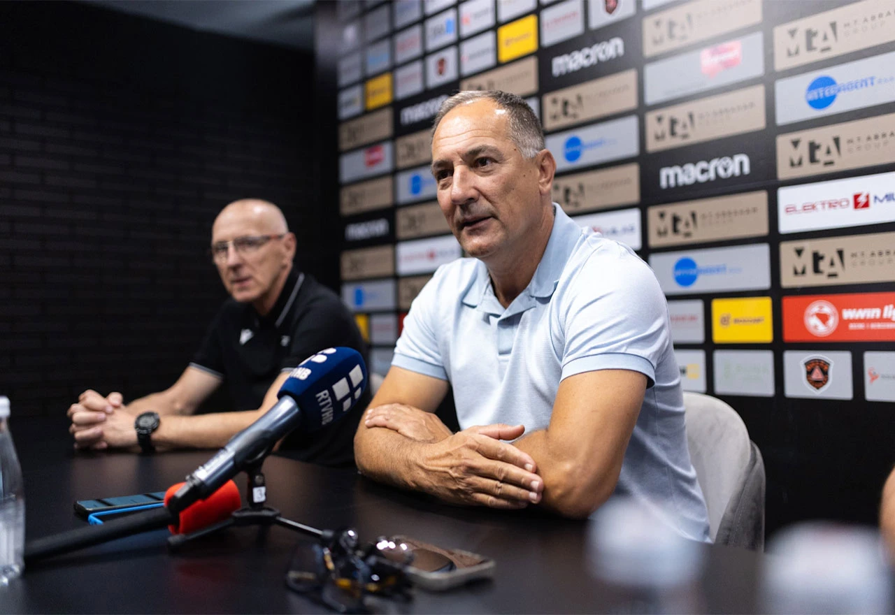 FOTO | Igor Štimac stao pred medije u Mostaru: Pričalo se o nogometu, ali i nekim incidentima iz prošlosti
