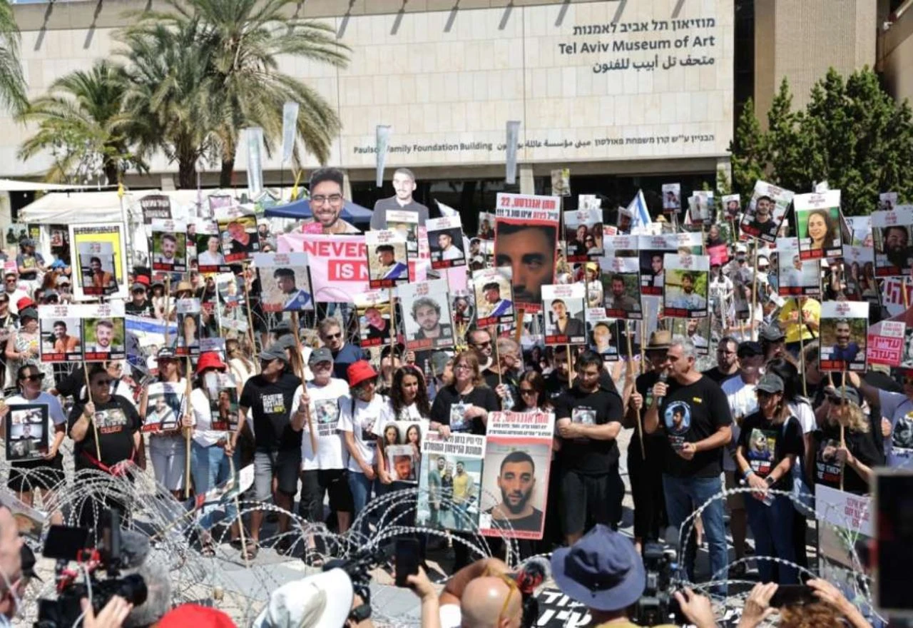 Protest u Tel Avivu zbog izgladnjelih taoca u Gazi