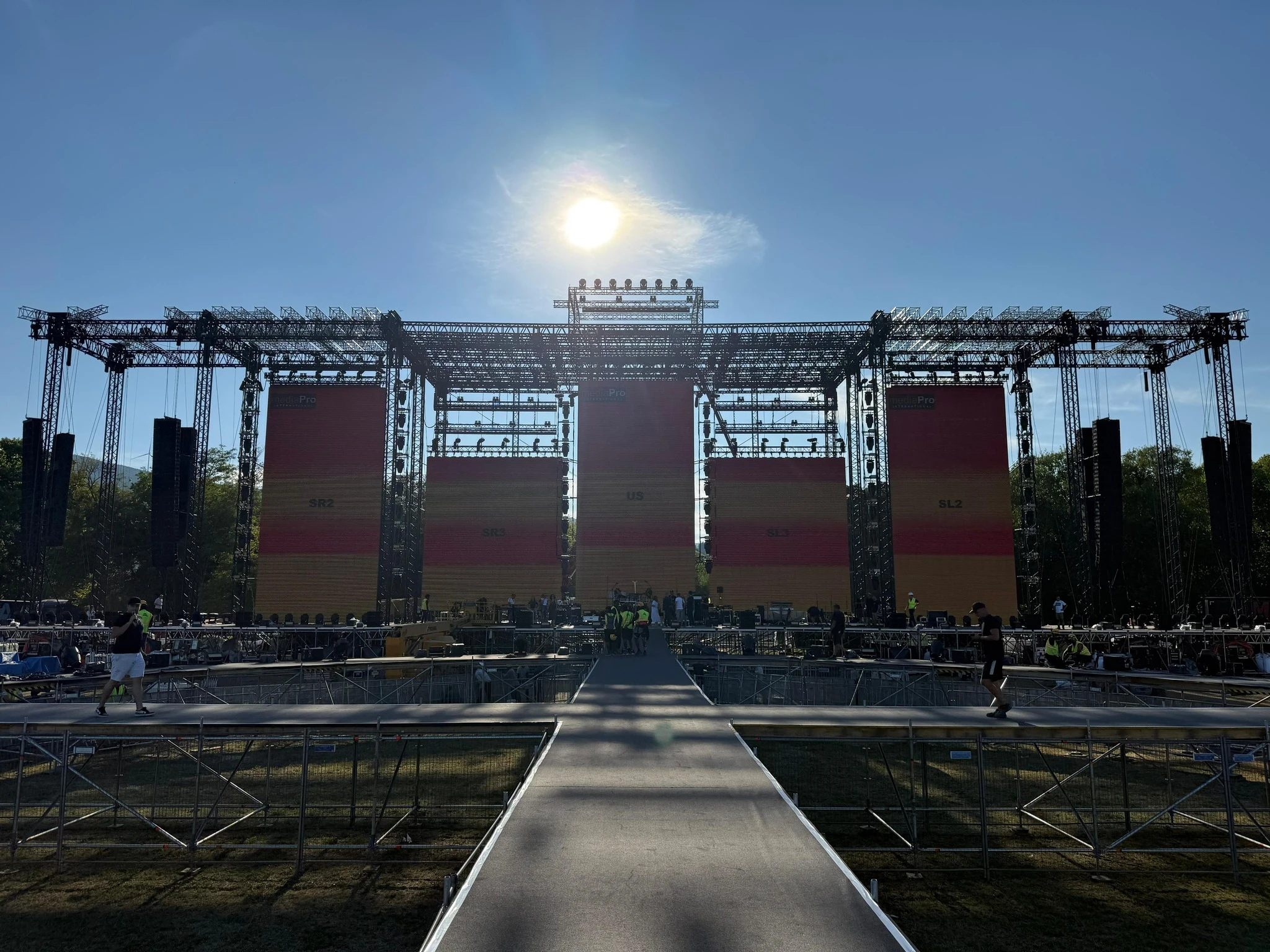Večeras veliki koncert Thompsona u Sinju: Donosimo detaljne upute za koncert