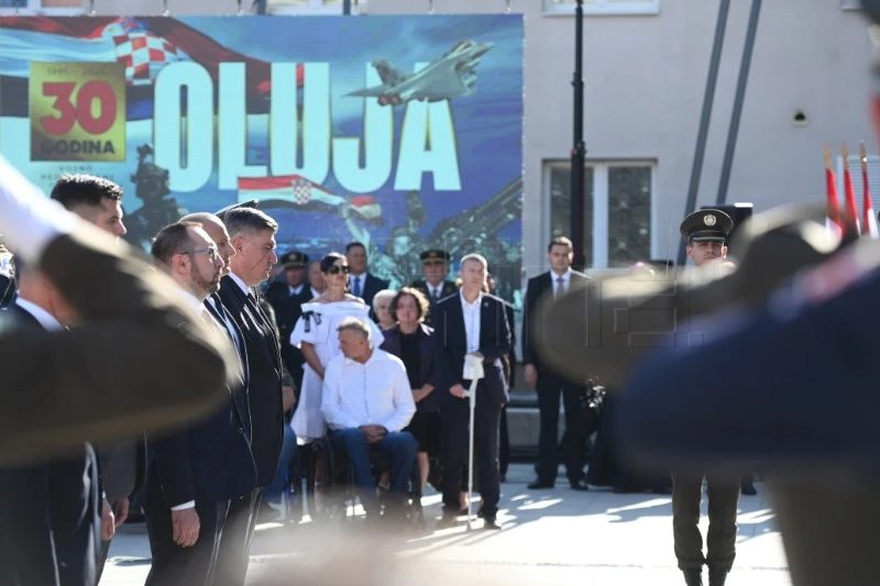Penava: "Da smo 1991. imali vojsku, kakvu smo pokazali u mimohodu, rata ne bi ni bilo"