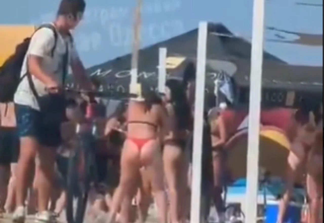 VIDEO | Žene se žestoko potukle na plaži zbog puštanja glazbe