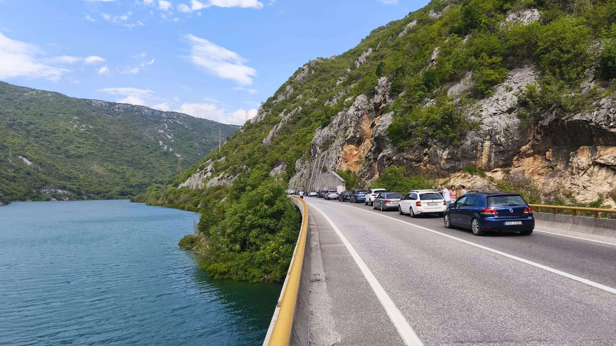 Poginuo motociklist u teškoj prometnoj nesreći na mostu Bijela