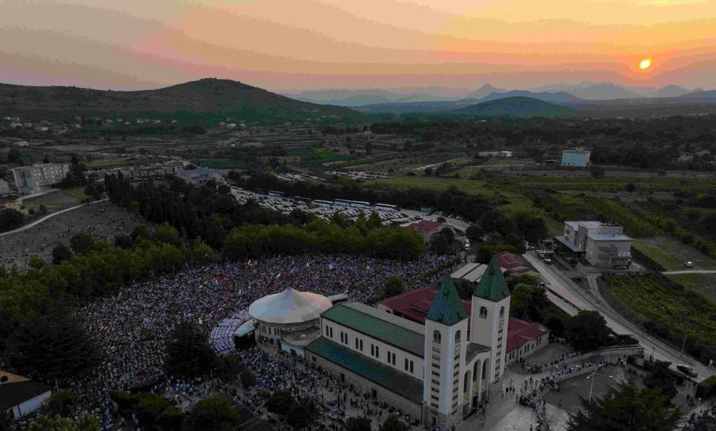 Mladifest u Međugorju: Molitva za mir mladih iz 71 države