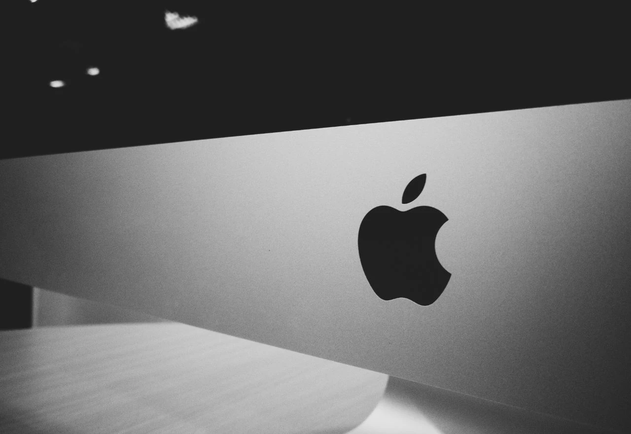 Dok dionice na Wall Streetu padaju, Apple bilježi neočekivan skok