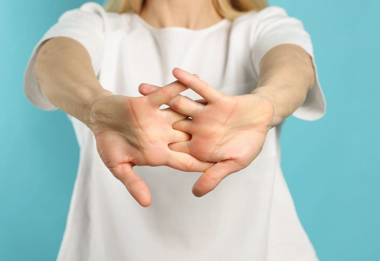 Istina ili mit? Izaziva li pucketanje prstima artritis?