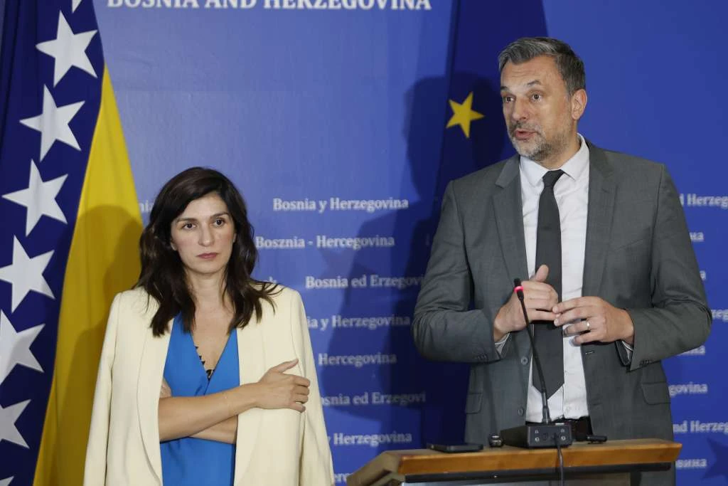Trojka: HDZ nema više mjesta za skrivanje, pred građanima RS-a je najlakša odluka