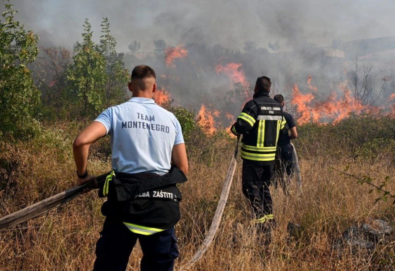 Požari i dalje bijesne Crnom Gorom