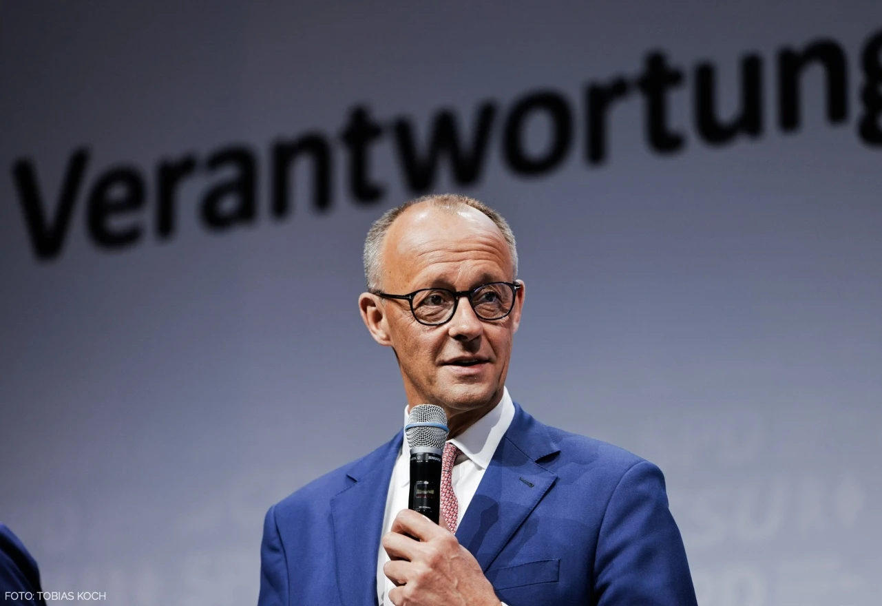 Merz: Ukrajina "mora biti za stolom" pregovora nakon sastanka Trumpa i Putina