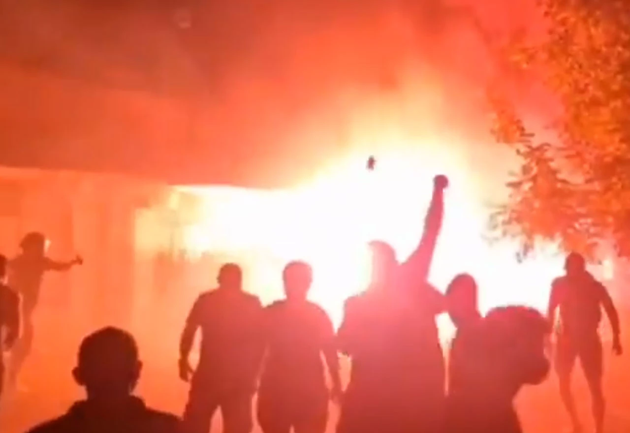 Eskalacija prosvjeda u Srbiji: Sinoć je bilo pakleno na ulicama