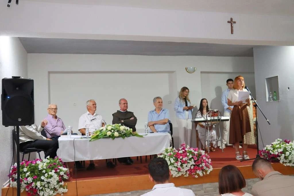 Predstavljena knjiga "Selo Crvenice – pečat jednog vremena"