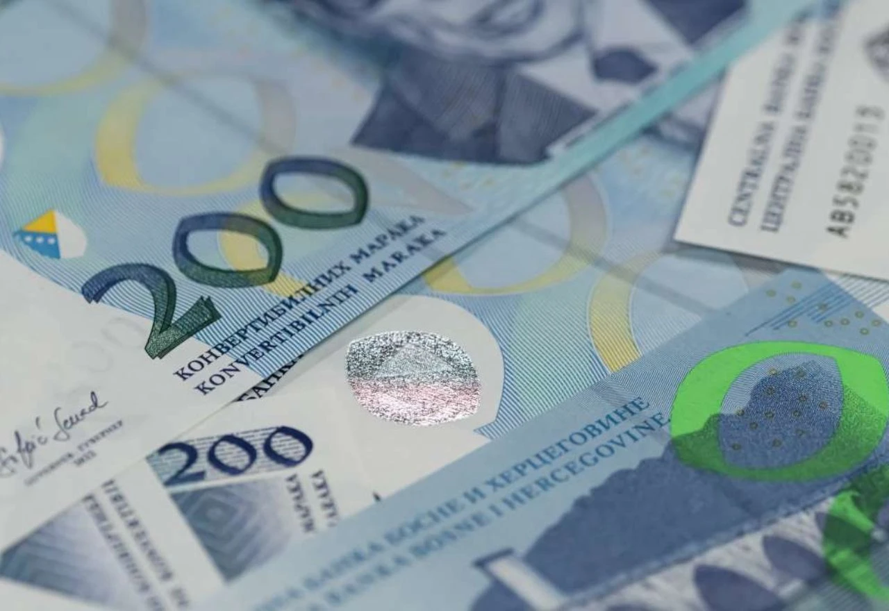 Prosječna neto plaća u FBiH u lipnju 1.577 KM